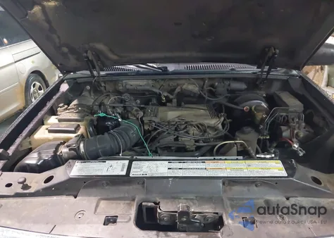 2000 Ford Explorer Eddie Bauer z USA, uszkodzony, nr VIN 1FMZU64P1YUB62533